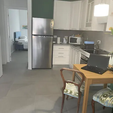 Corso Lodi 6 Porta Romana - Bellissimo Nuovo Con 2 Da Letto E Due Bagni - Beautiful Newly Decorated 2 Bedrooms 2 Bathrooms With Free Parking Per Selected Qualifying Rate - Metro Subway Porta Romana 6 Minutes To Duomo Cathed *