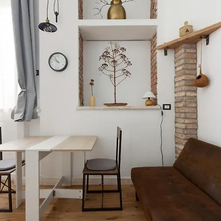 Апартаменты Su 2 Livelli- Universita Iulm