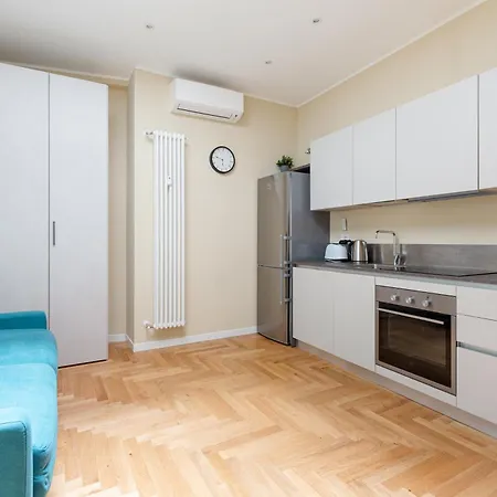 Апартаменты Guesthost - Missori & Bocconi Renovated *