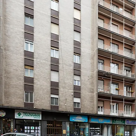 Апартаменты Guesthost - Missori & Bocconi Renovated *