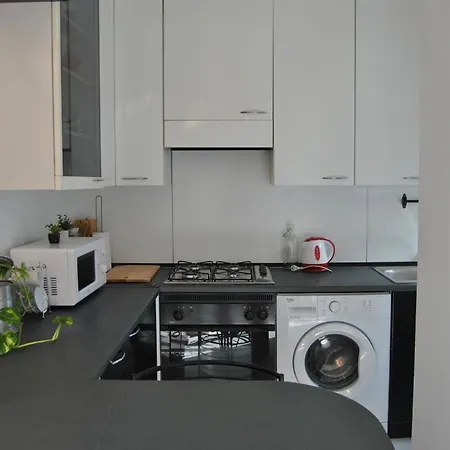 Portello Flat With Balcony Apartman