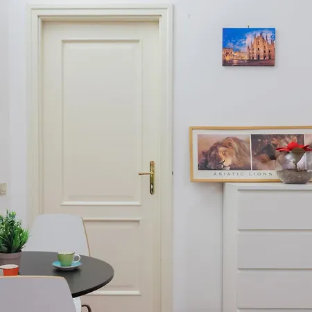 Sanzio City Escape - 15min From Duomo 公寓 *