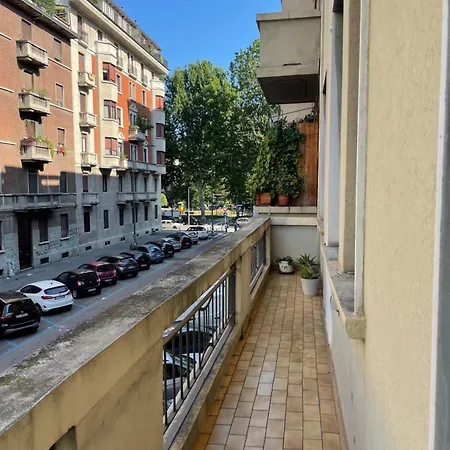 Bilocale Spazioso A Lambrate Apartamento Milán
