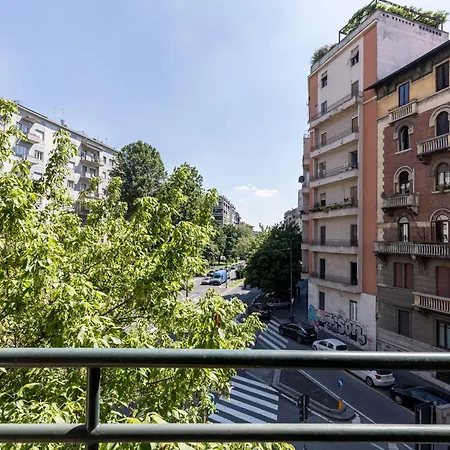 Beplace In Porta Romana 아파트 *