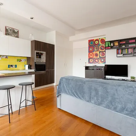 Bright Milan- Citta Studi With Balcony Apartment *