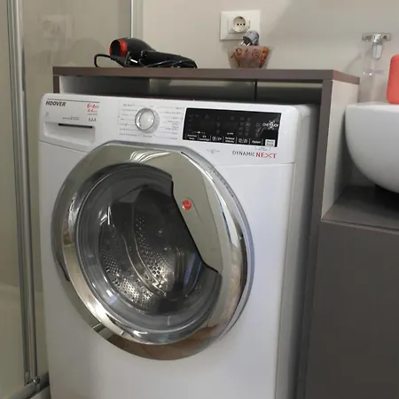 Luminoso Bilocale Zona Tibaldi Bocconi * Милан