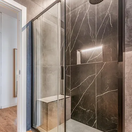 4 Pax Wi-fi Lorenteggio * Milan