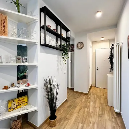 Repetti - Two Adjacent & Independent 10 Minutes To Centre & Linate Airport Mailand