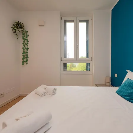 I Host - Rogoredo 49 *