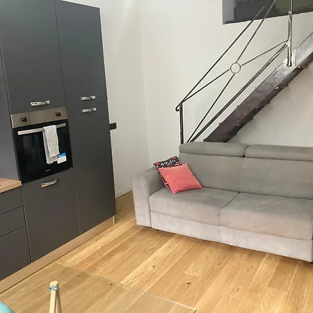 Modern Loft Close To Gorla *