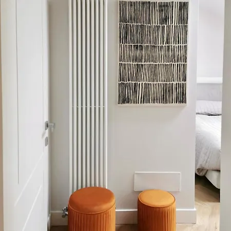 Design On 2 Levels Via Della Spiga דירה