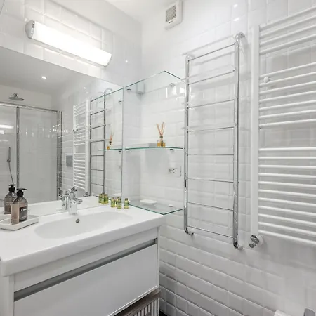 דירה Ceradini With Balcony R&r