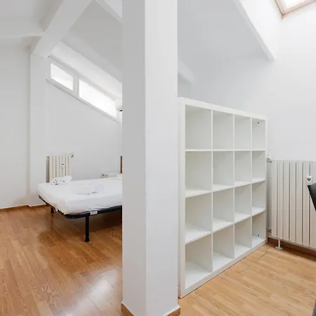 Apartament Guesthost - Viale Umbria Bright Mediolan