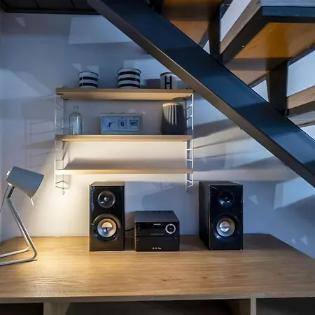 Contemporary Loft - Station Apartamento