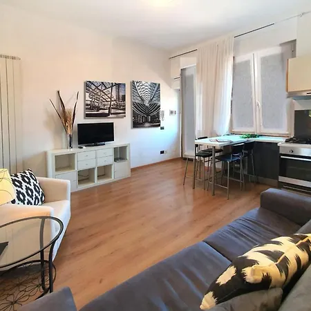 Convenienza E Ottimo Collegamento Coi Mezzi - Imbriani Urban Retreat Apartment