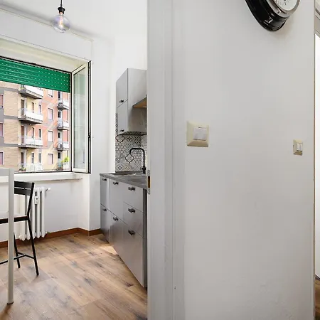 Insubria 8-2 - Monolocale Cool * Milano