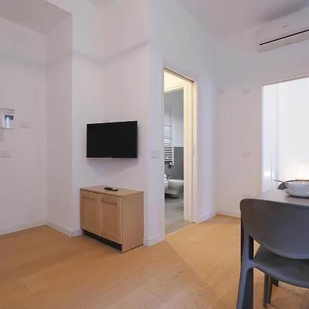 Daire Contempora - Lovely One-bedroom, Tonoli, Citylife *