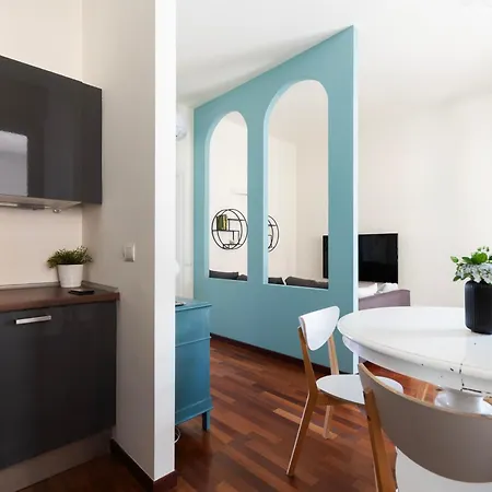 Apartament Isola District Terrace -youhosty