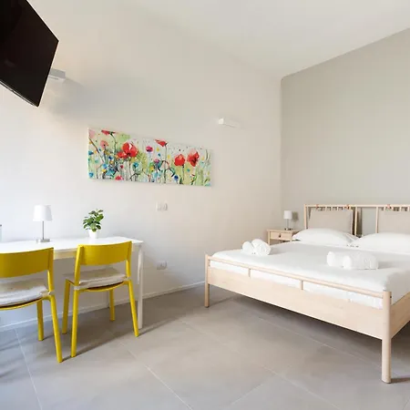 Апартаменты Guesthost - Corso Vercelli Cosy And Bright *