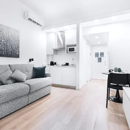 Easylife - With Terrace In Porta Venezia *