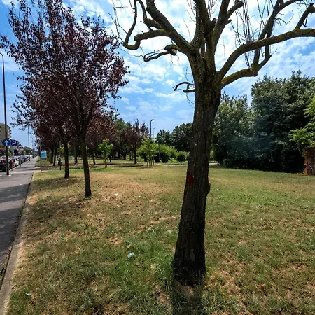 Cozy Rogoredo Next To The Metro And Train Station *