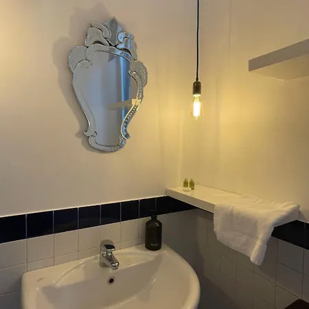 Appartamento Elegante Bilocale De Angeli - Mirable Pm