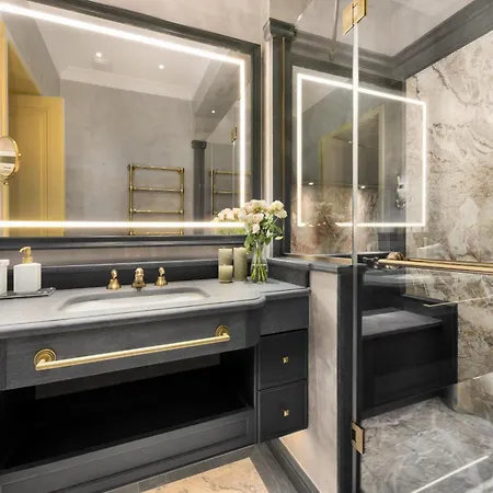 La Zafferana With Terrace Apartment Milan