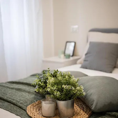 Apartment Viale Troya Modern Bilo - Design District Milan