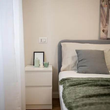 Viale Troya Modern Bilo - Design District Apartment *