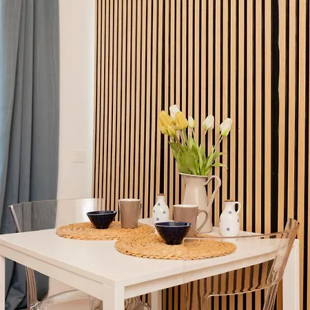 I Host - Juvara 26 * Милан