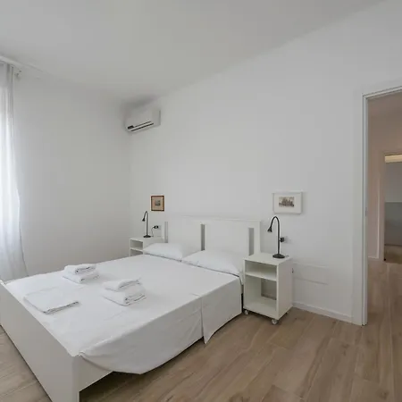 4 Pax - Via Brioschi, 94 Milán