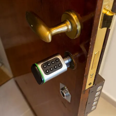 Daire Coronelli - Flower District *