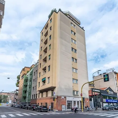 Appartement Urban Flat Papiniano - Walk To Duomo Navigli M2-m4 Milan