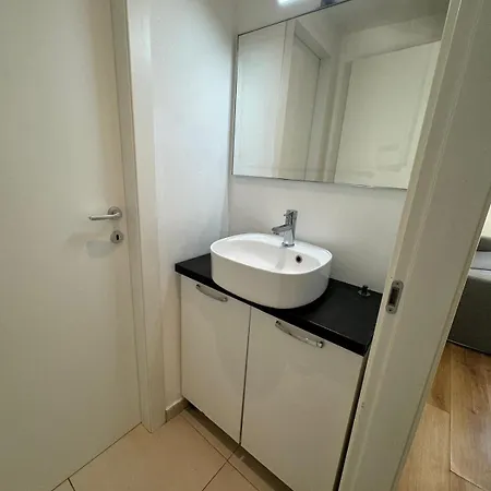 5min Da Stazione ميلان