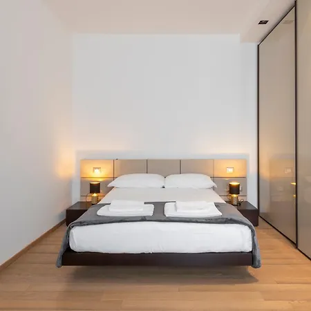 Royal Luxury P.zza Della Repubblica