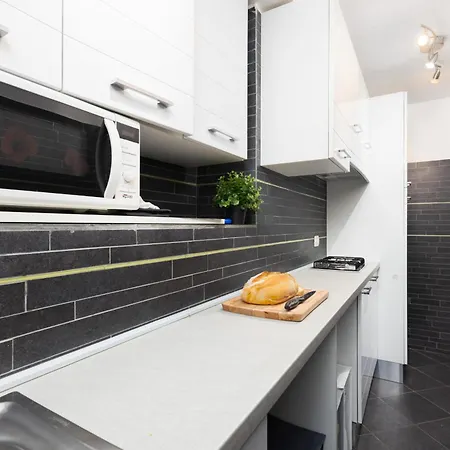 Prada Loft - Posto Auto Privato * Milaan