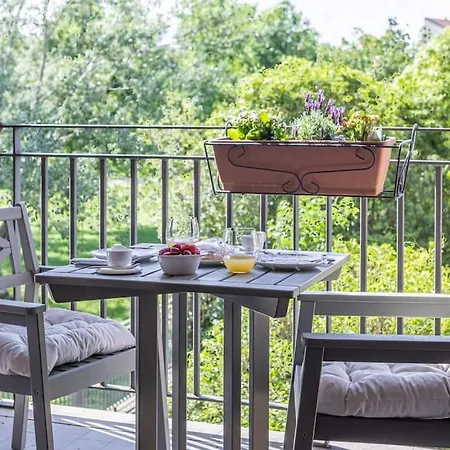 Fa44 - Lux Apt With Big Balcony & Modern Design -