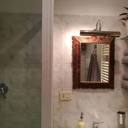 Bilocale Zona Isola 5 Minuti Metro Mm5 - Pollaiuolo Apartamento *