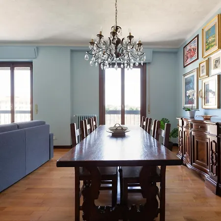 Guesthost - Roomy With Comfort! Metro M4 Linate Milão