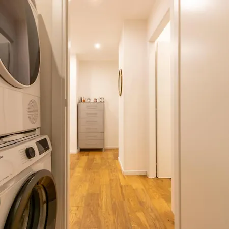 Loft Luxury Design- With 2 Bedrooms -wifi Ultra-5min Metro *