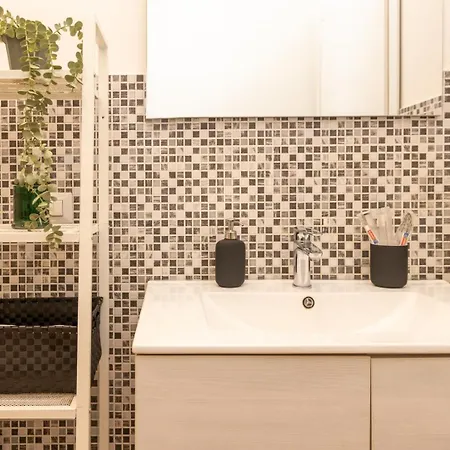 Loft Luxury Design- With 2 Bedrooms -wifi Ultra-5min Metro Apartamento Milán