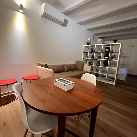 Pola's House アパート ミラノ