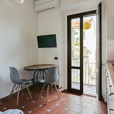 Alessandro 10 Mins Duomo Διαμέρισμα *