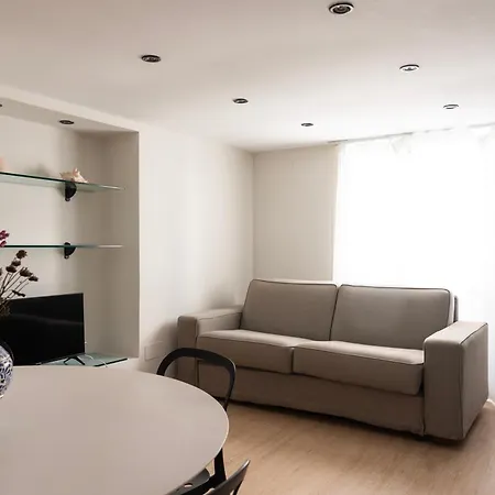 Youhosty - Confalonieri 21 Apartman *