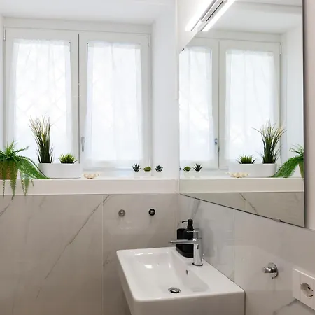 Govone Fashion House *