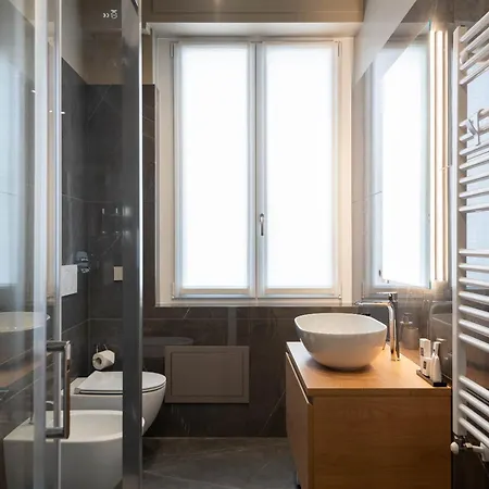 Heart Duomo Missori Милан