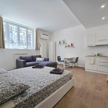 Yr - Tibaldi Μιλάνο