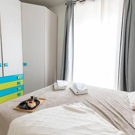 We - Sarpi House - *