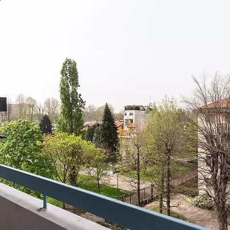 Appartamento Youhosty- Terragni 31 *