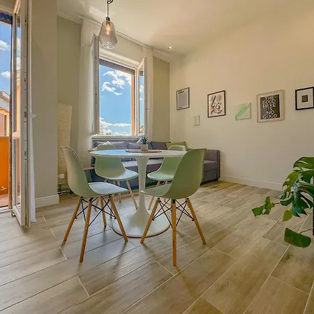 Felicita - 5 Minuti Da Metro Apartamento